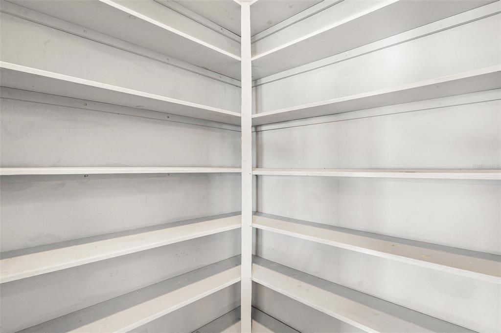 For Sale: $825,000 (5 beds, 4 baths, 4514 Square Feet)