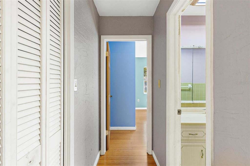 For Sale: $825,000 (5 beds, 4 baths, 4514 Square Feet)