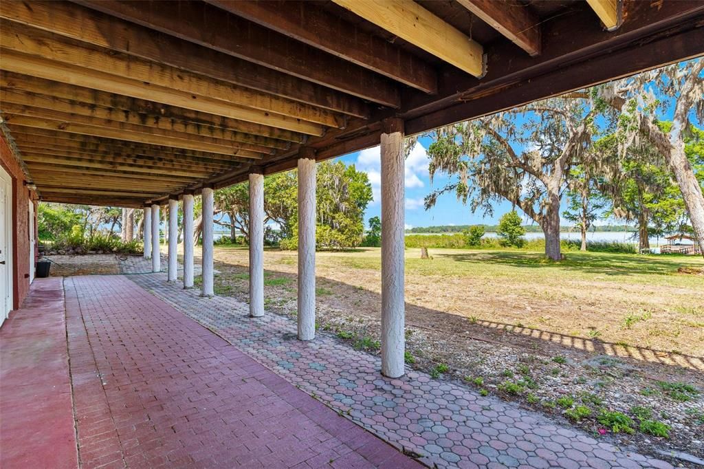 For Sale: $825,000 (5 beds, 4 baths, 4514 Square Feet)