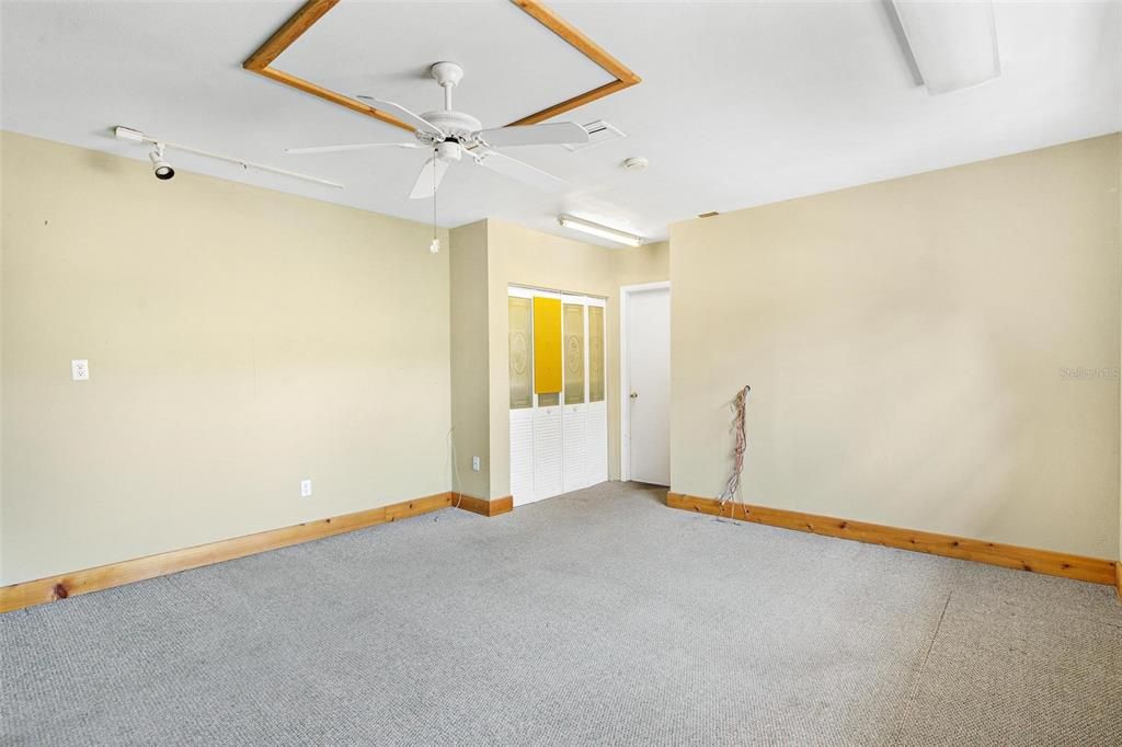 For Sale: $825,000 (5 beds, 4 baths, 4514 Square Feet)