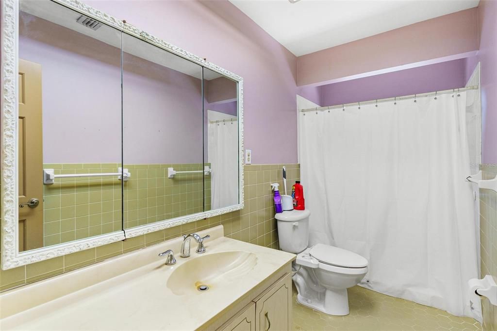 For Sale: $825,000 (5 beds, 4 baths, 4514 Square Feet)