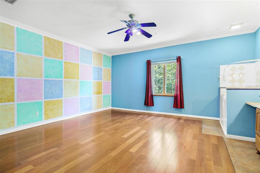 For Sale: $825,000 (5 beds, 4 baths, 4514 Square Feet)