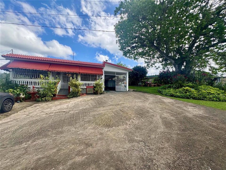 Recently Sold: $170,000 (3 beds, 2 baths, 1122 Square Feet)