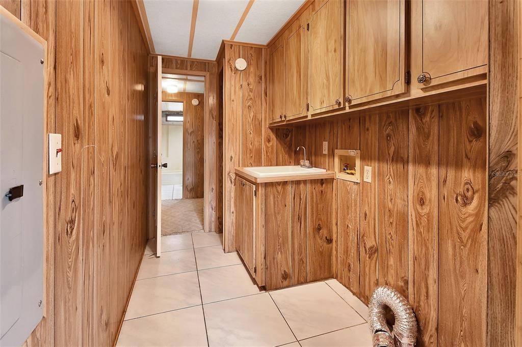 Active With Contract: $140,000 (3 beds, 2 baths, 1792 Square Feet)