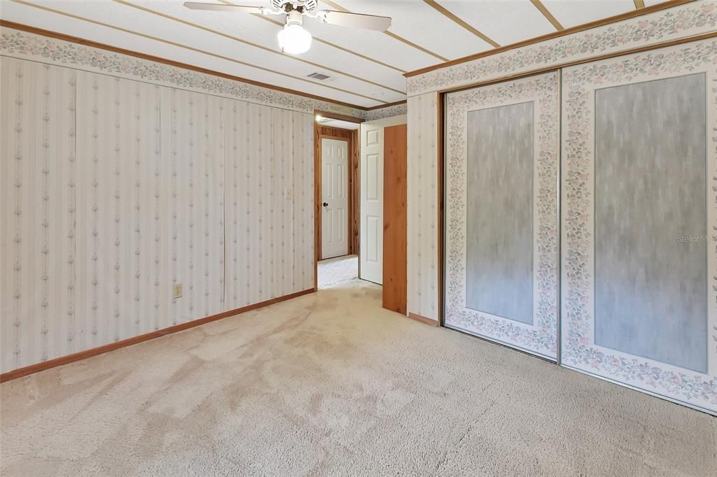 Active With Contract: $140,000 (3 beds, 2 baths, 1792 Square Feet)