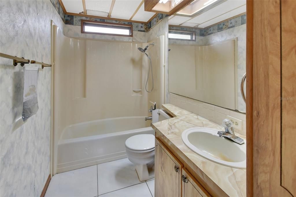 Active With Contract: $140,000 (3 beds, 2 baths, 1792 Square Feet)