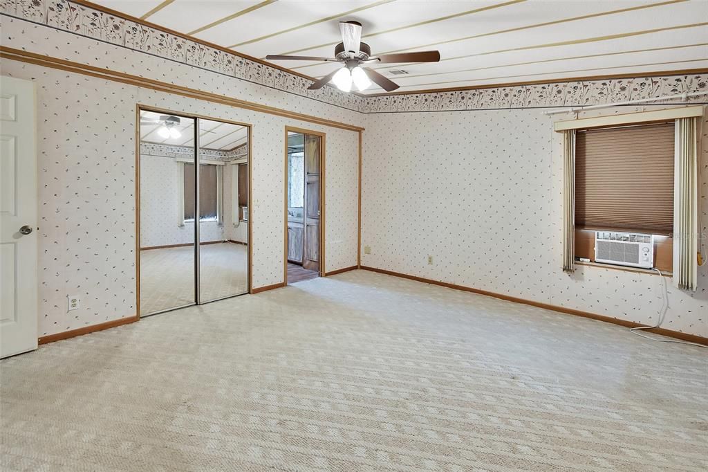 Active With Contract: $140,000 (3 beds, 2 baths, 1792 Square Feet)