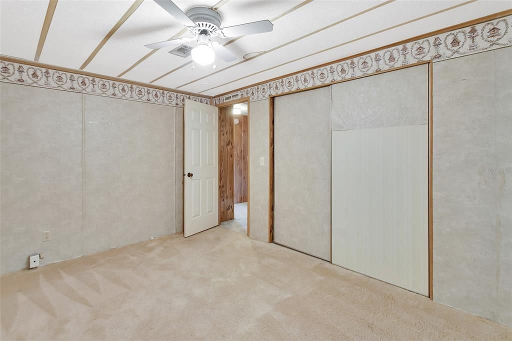 Active With Contract: $140,000 (3 beds, 2 baths, 1792 Square Feet)