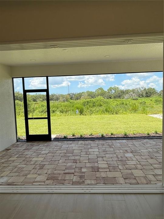 Activo con contrato: $895,900 (3 camas, 3 baños, 2538 Pies cuadrados)