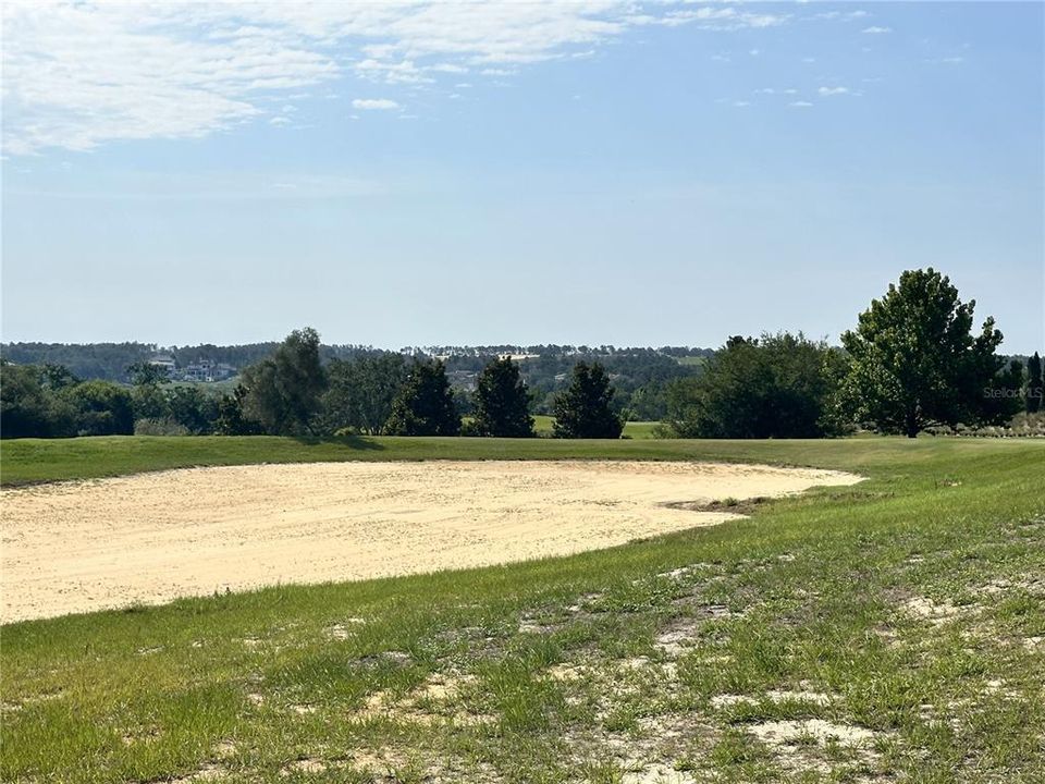 待售: $320,000 (0.14 acres)