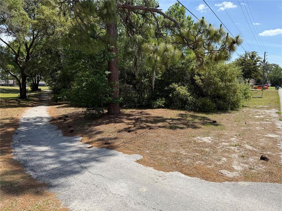 合同活跃: $45,000 (0.52 acres)