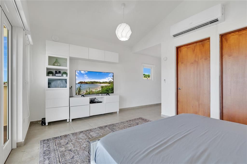 For Sale: $1,190,000 (4 beds, 3 baths, 2762 Square Feet)