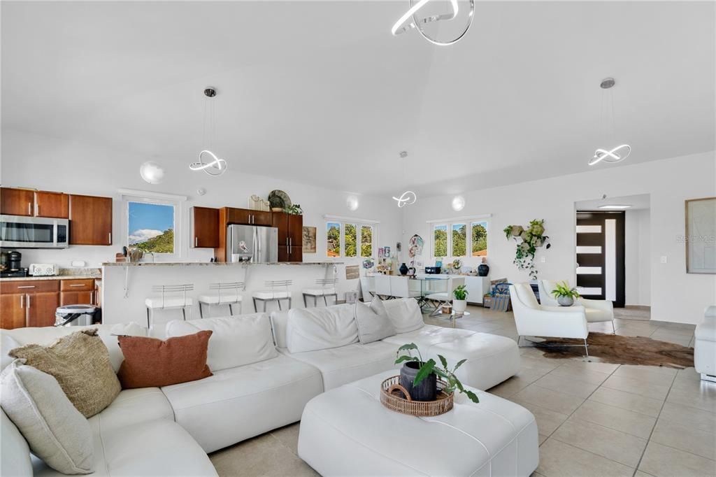 For Sale: $1,190,000 (4 beds, 3 baths, 2762 Square Feet)