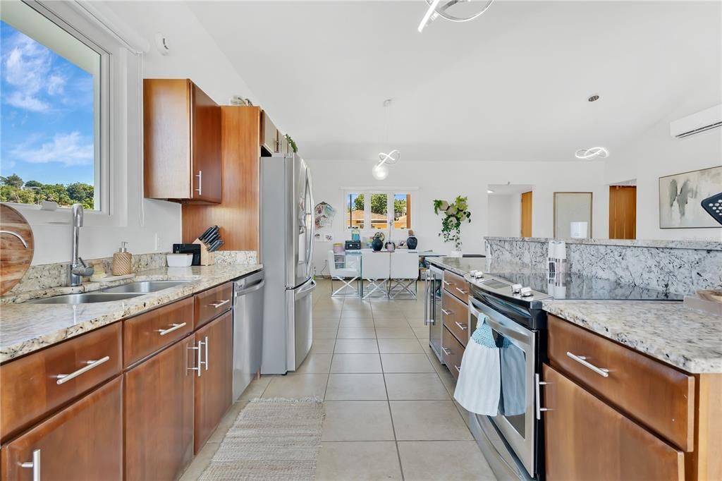 For Sale: $1,190,000 (4 beds, 3 baths, 2762 Square Feet)