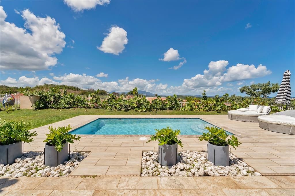 For Sale: $1,190,000 (4 beds, 3 baths, 2762 Square Feet)