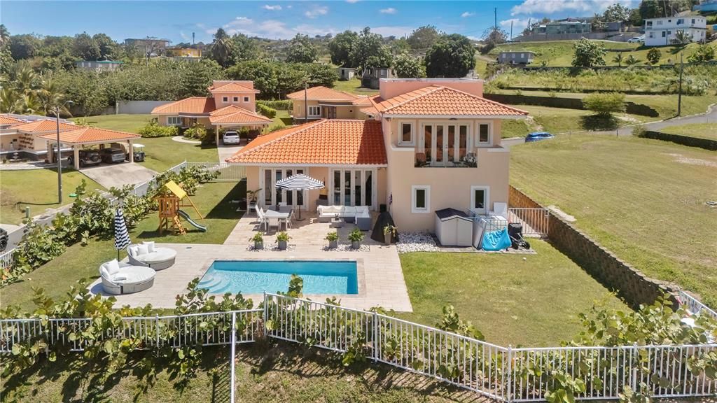 For Sale: $1,190,000 (4 beds, 3 baths, 2762 Square Feet)