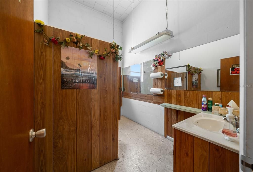 На продажу: $375,000 (0 спален, 0 ванн, 3272 Квадратных фут)