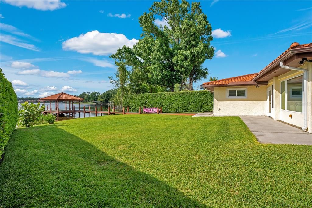 For Sale: $977,000 (3 beds, 2 baths, 2307 Square Feet)