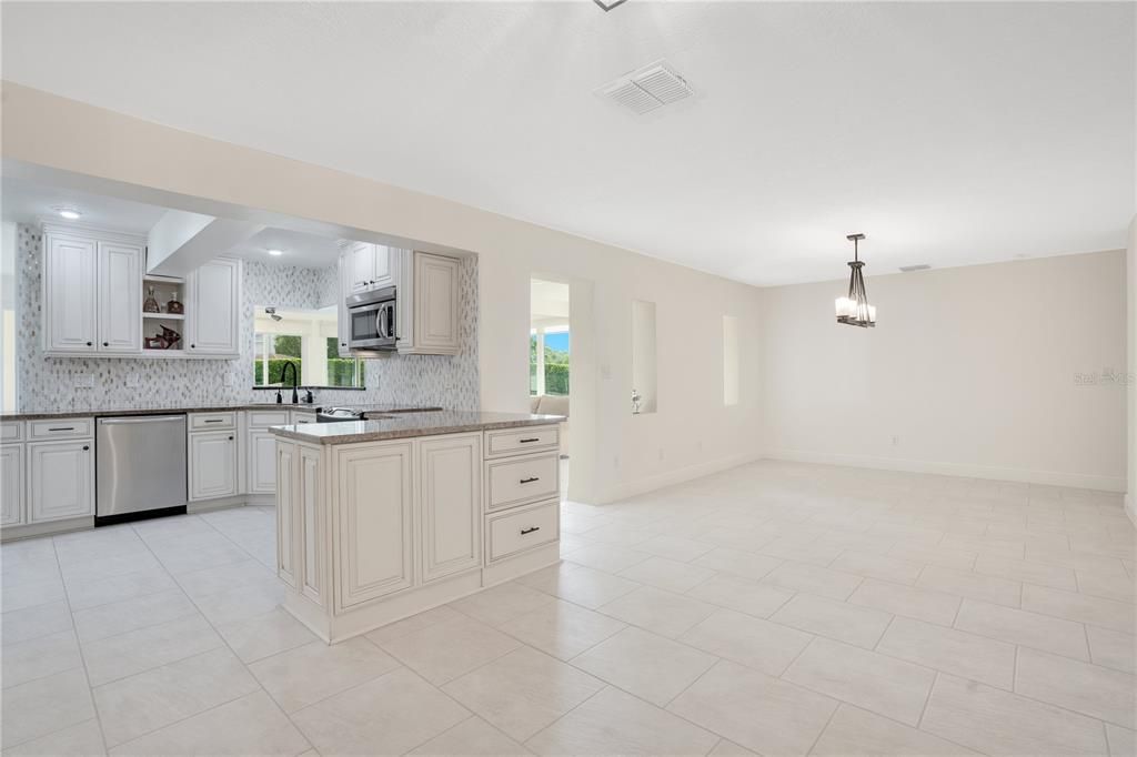 For Sale: $977,000 (3 beds, 2 baths, 2307 Square Feet)