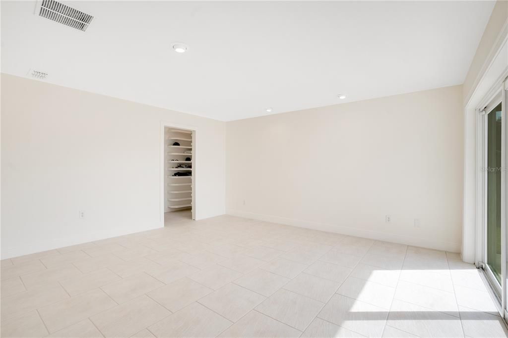 For Sale: $977,000 (3 beds, 2 baths, 2307 Square Feet)
