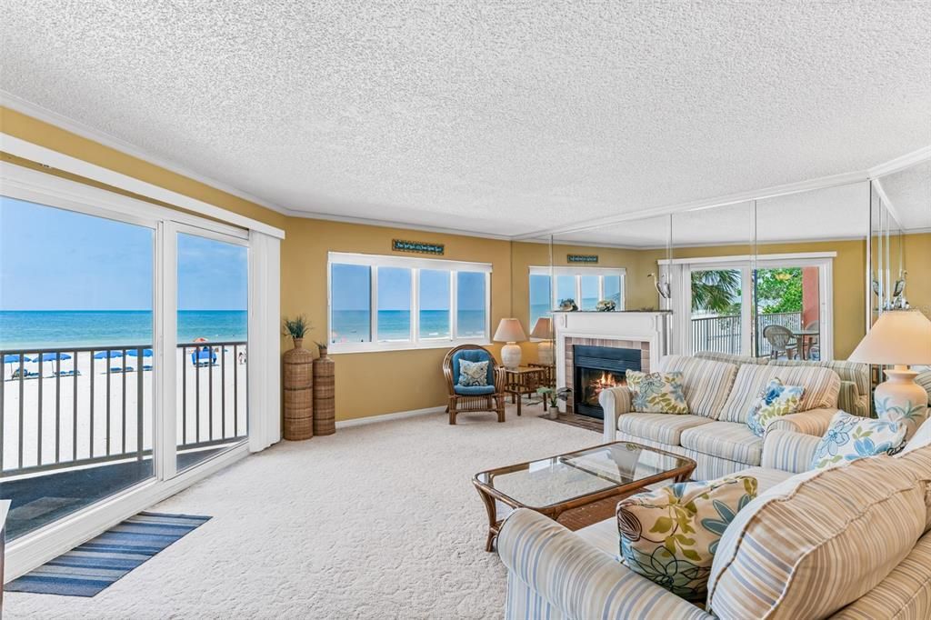 最近售出: $929,000 (3 贝兹, 2 浴室, 1435 平方英尺)