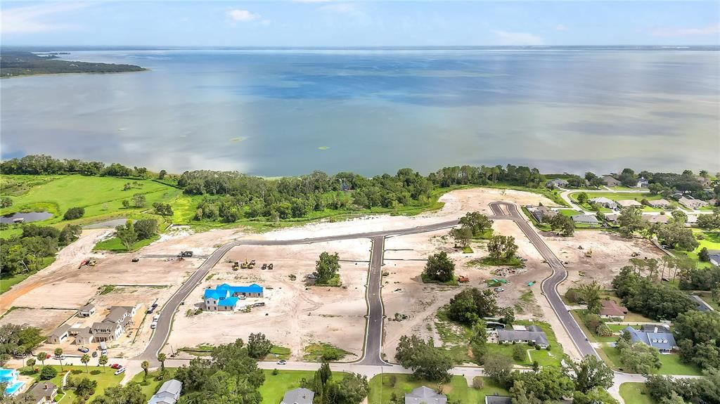 En Venta: $895,000 (1.03 acres)