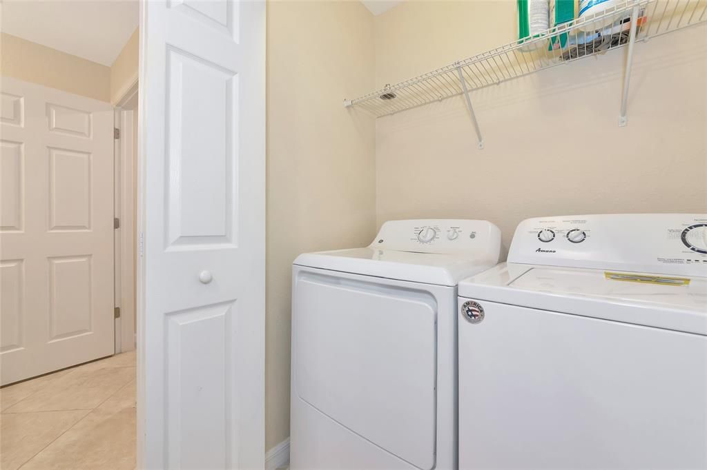 待售: $220,000 (2 贝兹, 2 浴室, 1121 平方英尺)