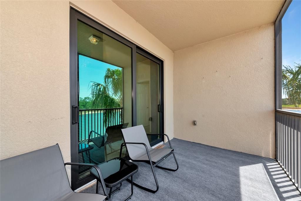 待售: $220,000 (2 贝兹, 2 浴室, 1121 平方英尺)