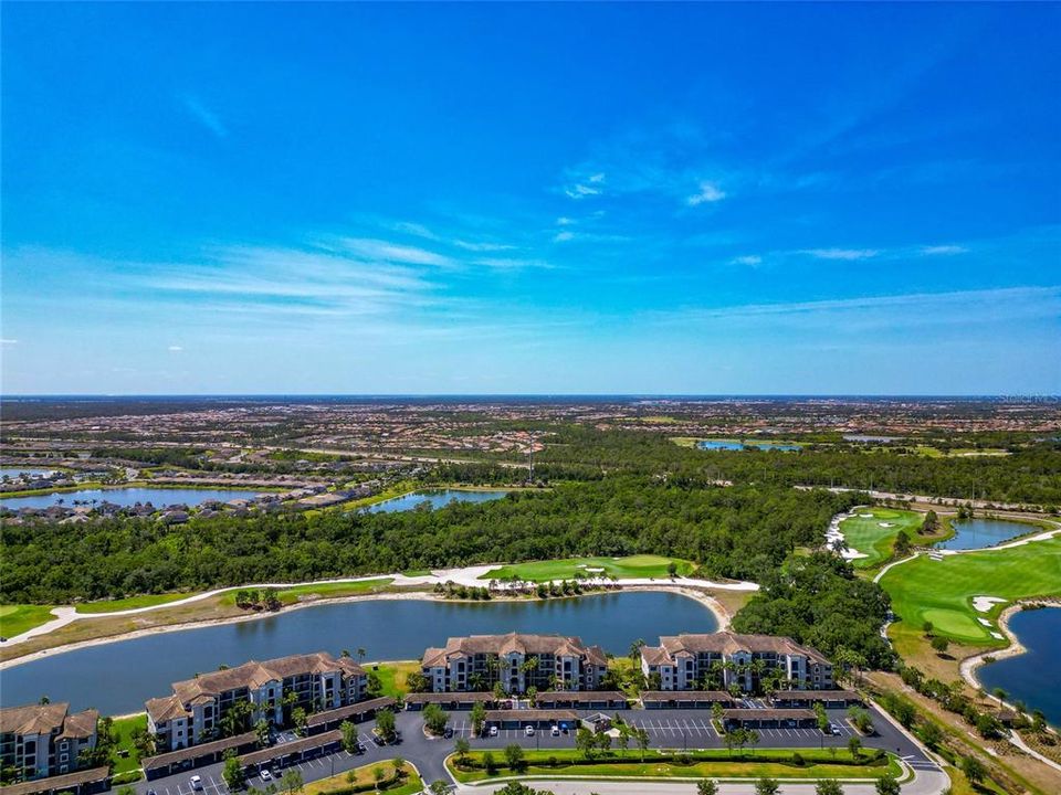 待售: $220,000 (2 贝兹, 2 浴室, 1121 平方英尺)