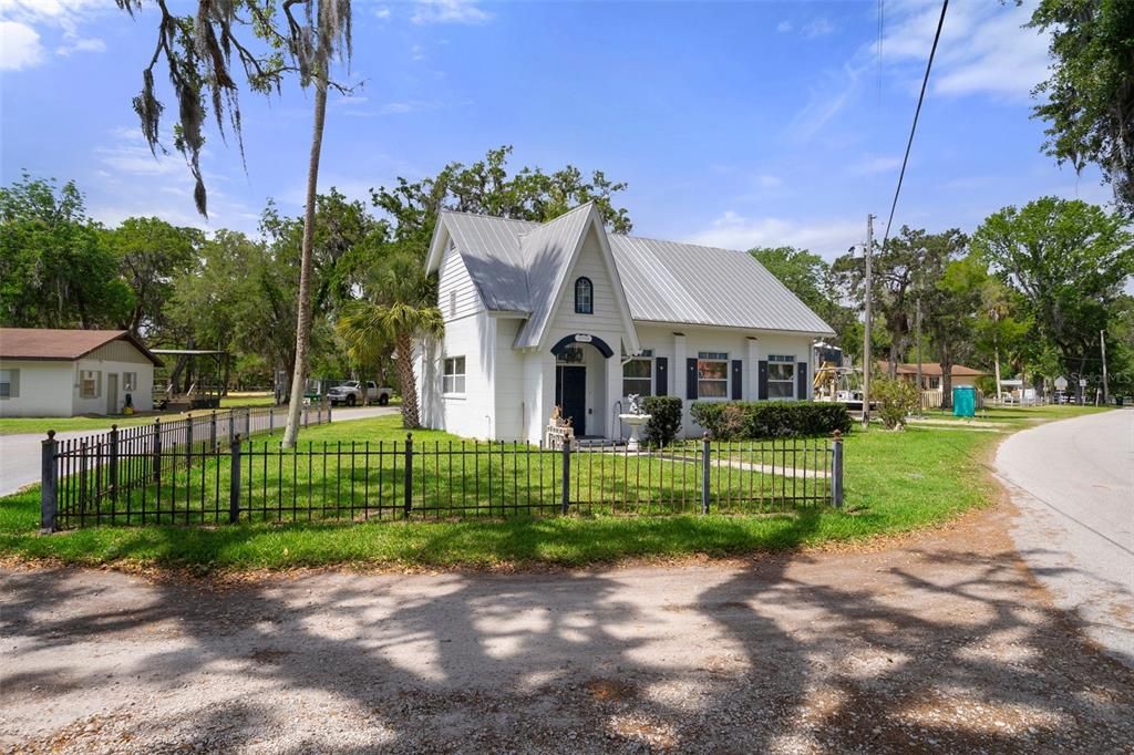 待售: $825,000 (3 贝兹, 2 浴室, 1946 平方英尺)