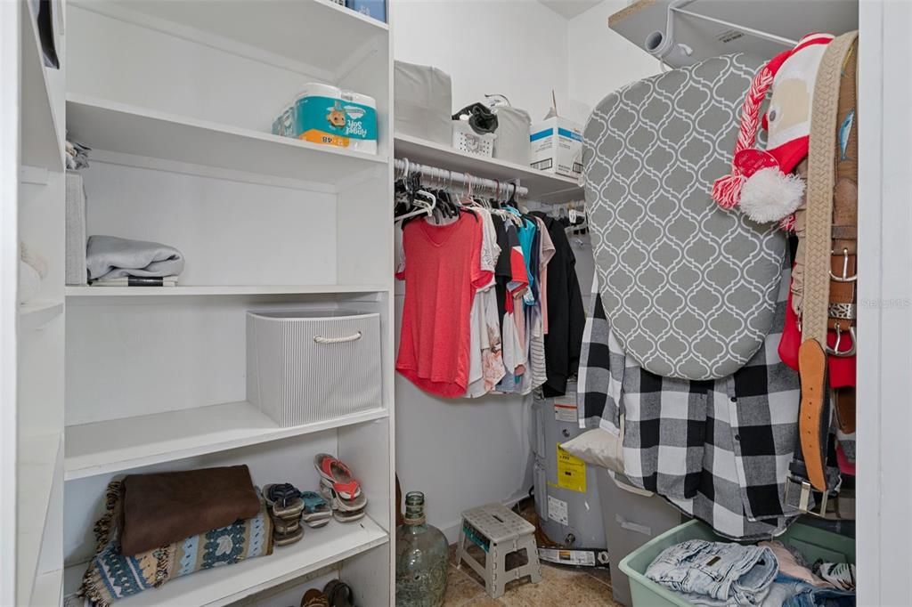 待售: $825,000 (3 贝兹, 2 浴室, 1946 平方英尺)