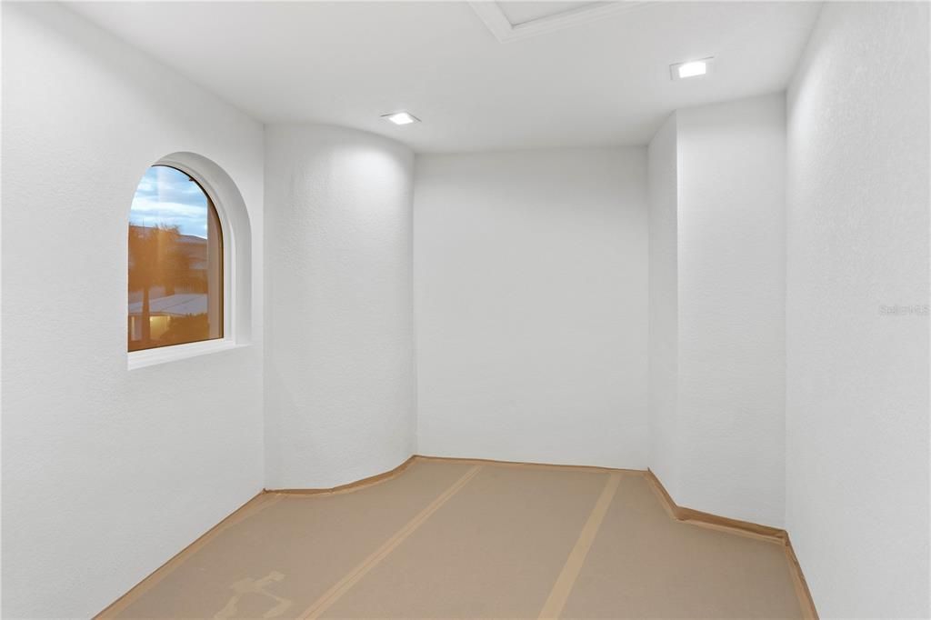Activo con contrato: $3,498,000 (3 camas, 3 baños, 3225 Pies cuadrados)