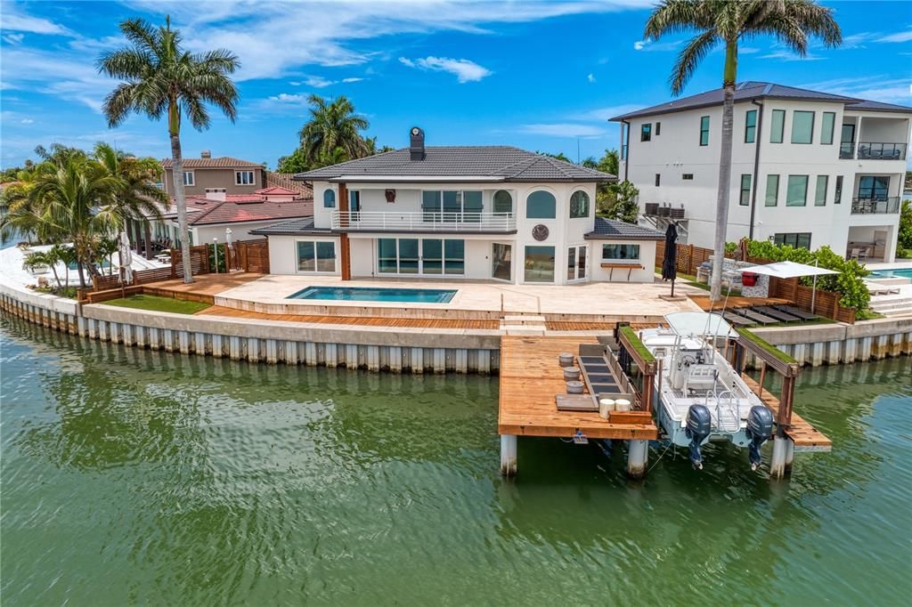 Activo con contrato: $3,498,000 (3 camas, 3 baños, 3225 Pies cuadrados)