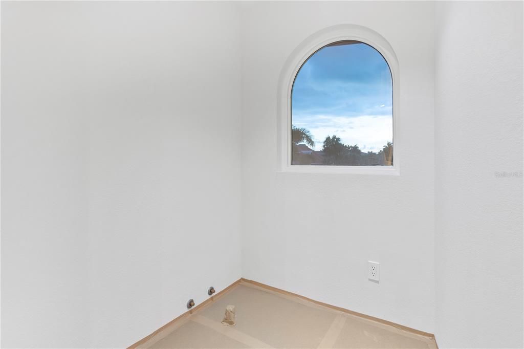 Activo con contrato: $3,498,000 (3 camas, 3 baños, 3225 Pies cuadrados)