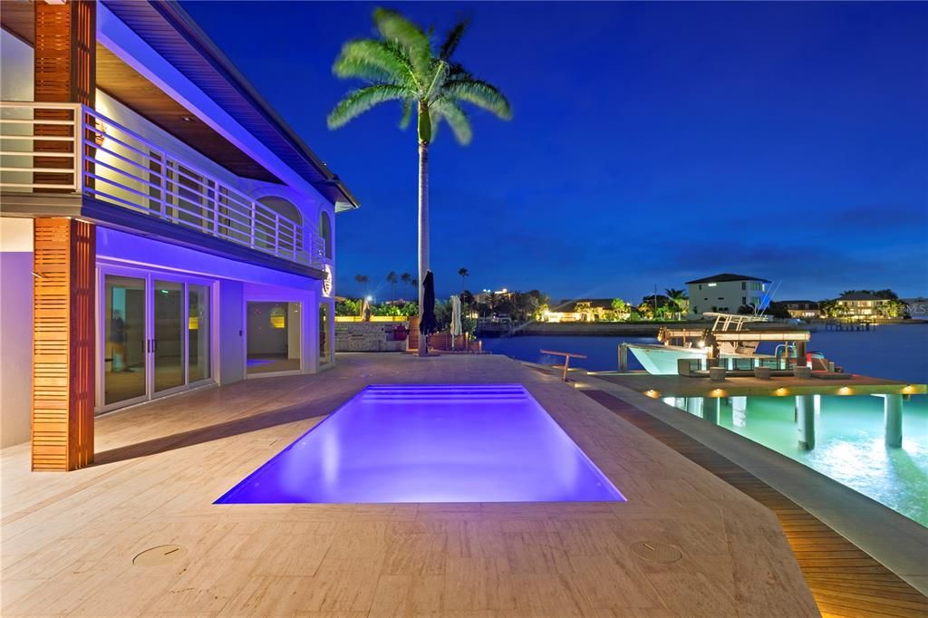 Activo con contrato: $3,498,000 (3 camas, 3 baños, 3225 Pies cuadrados)
