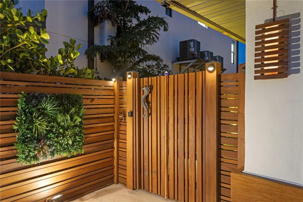 Activo con contrato: $3,498,000 (3 camas, 3 baños, 3225 Pies cuadrados)