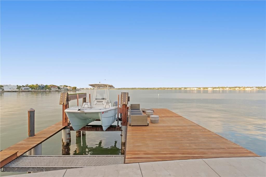 Activo con contrato: $3,498,000 (3 camas, 3 baños, 3225 Pies cuadrados)