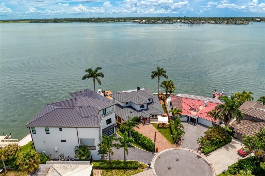 Activo con contrato: $3,498,000 (3 camas, 3 baños, 3225 Pies cuadrados)