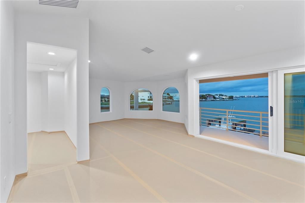 Activo con contrato: $3,498,000 (3 camas, 3 baños, 3225 Pies cuadrados)