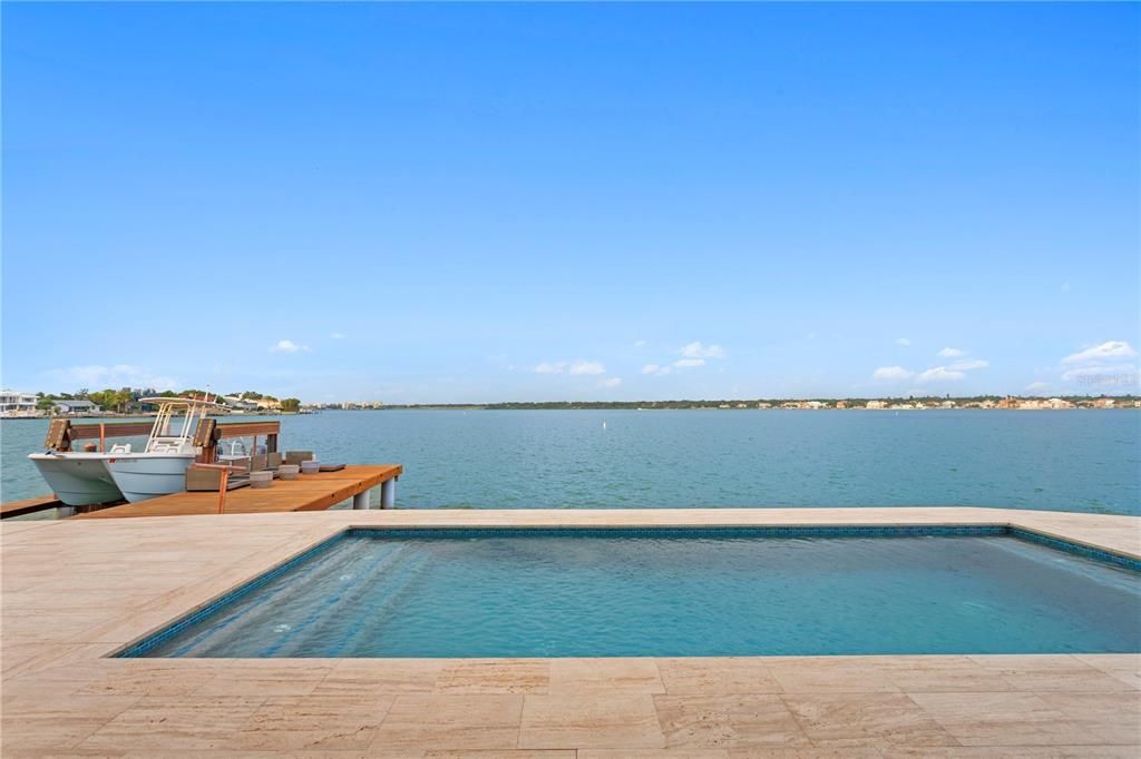 Activo con contrato: $3,498,000 (3 camas, 3 baños, 3225 Pies cuadrados)