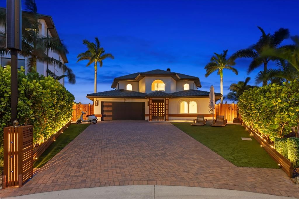 Activo con contrato: $3,498,000 (3 camas, 3 baños, 3225 Pies cuadrados)