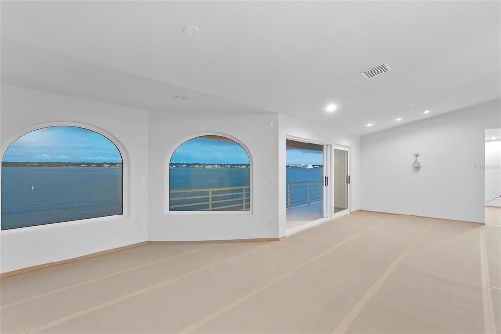 Activo con contrato: $3,498,000 (3 camas, 3 baños, 3225 Pies cuadrados)