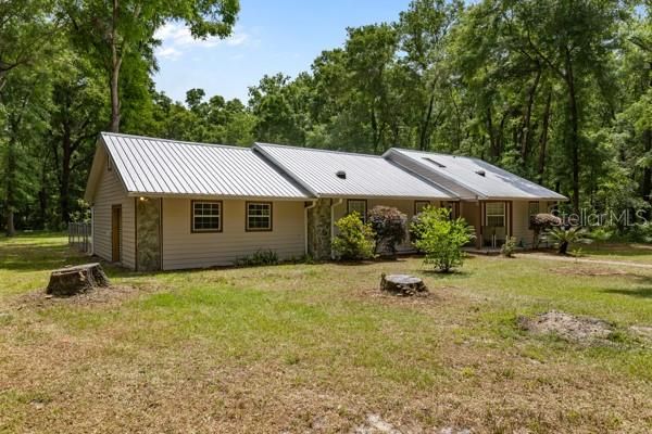 For Sale: $657,000 (5 beds, 4 baths, 4366 Square Feet)