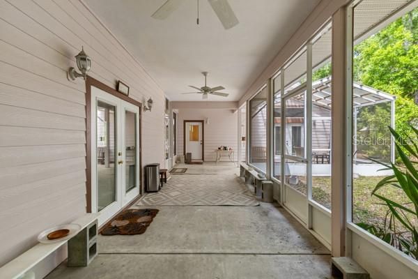 Screened-In Patio
