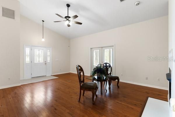 Guest House Living Rm
