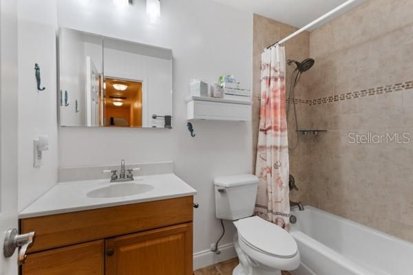 Main House Guest Bath