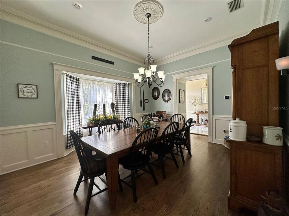 For Sale: $825,000 (3 beds, 4 baths, 3272 Square Feet)