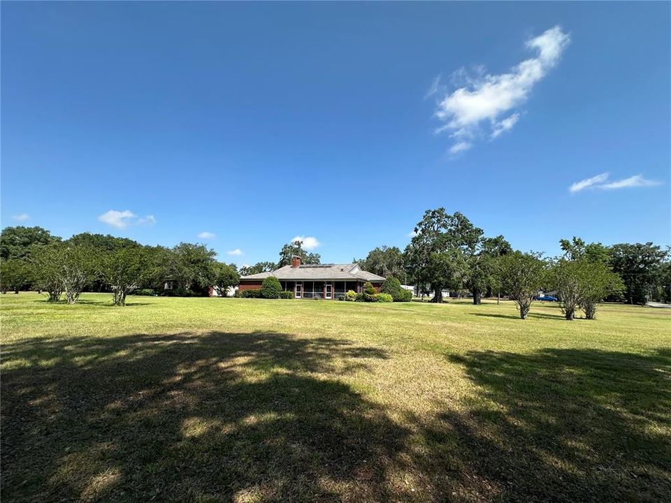 For Sale: $825,000 (3 beds, 4 baths, 3272 Square Feet)