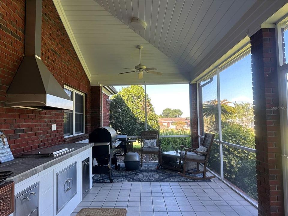 For Sale: $825,000 (3 beds, 4 baths, 3272 Square Feet)