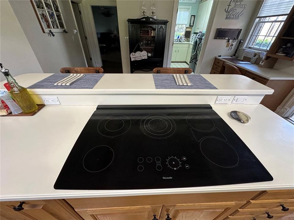 For Sale: $825,000 (3 beds, 4 baths, 3272 Square Feet)